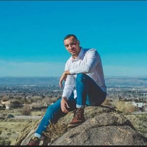 Meet your Posher, Christian